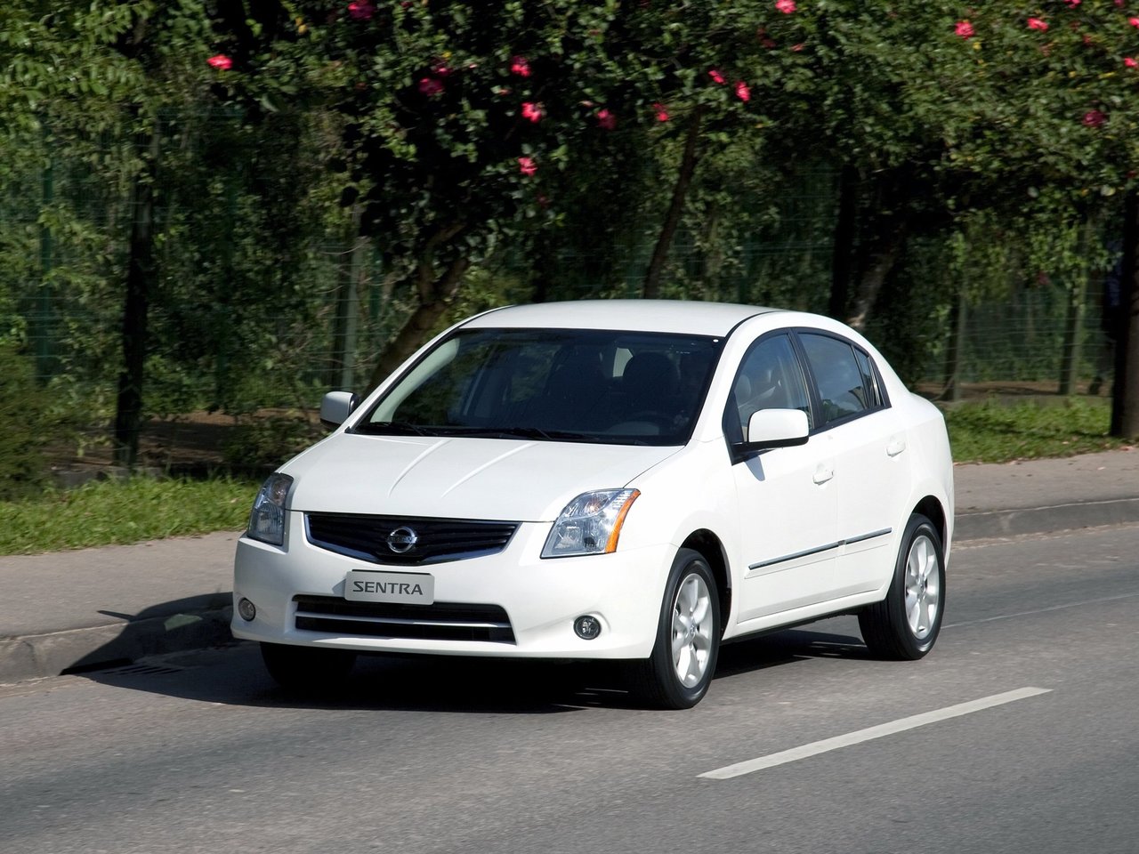 VI (B16) Рестайлинг (2009–2012)